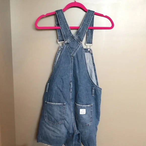 NWT DISTRESSED DENIM OVERALL SHORTS - Picture 6 of 6